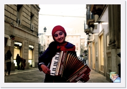 Street Musicians of Italy * Street Musicians of Italy * (12 Slides)