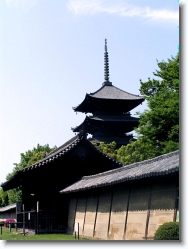 higashi-honganji-1 * Higashi Honganji, the Mausoleum of Shinran Shonin (1173-1262), the founder of Shin Buddhism. It is also the mother temple of the Shnishu Otani-ha, one o fthe largest Buddhist denominations in Japan.