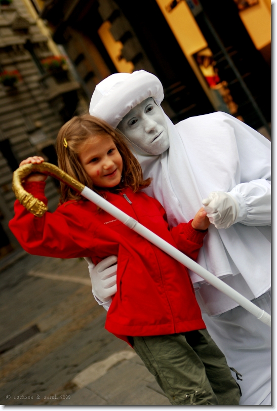 living statue at milan, italy