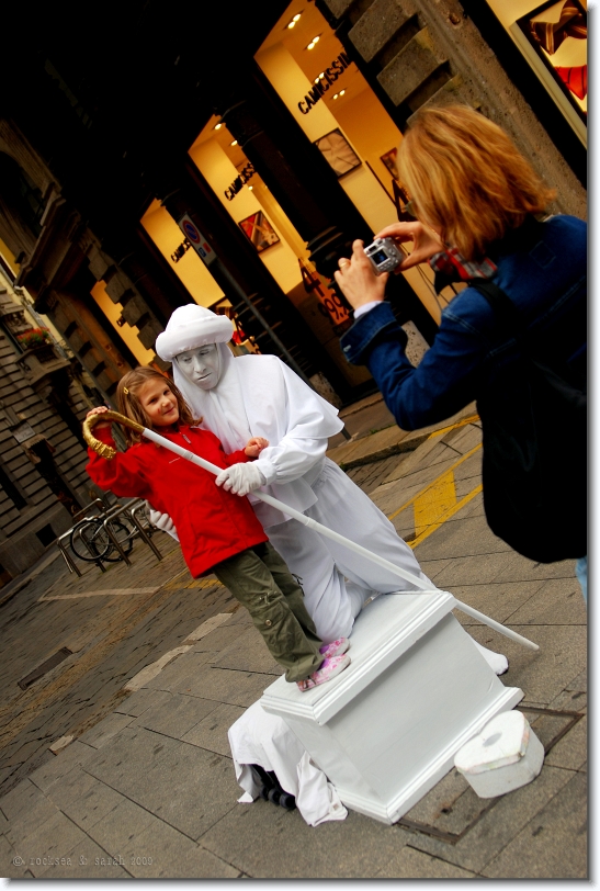 living statue at milan, italy