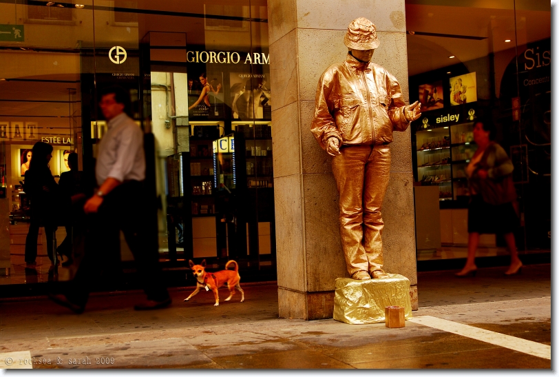 living statue at padua, italy