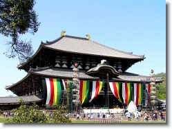 daibutsuden-the-great-buddha-hall-nara * Then the largest wooden structure in the world, Daibutsu-den or the Great Buddha Hall was originally built in the Nara period (8th Cent). The hall was twice destroyed by fire and the present building was constructed at the beginning of the 18th century. Daibutsuden is in the Todaiji Temple premises. * 1024 x 766 * (313KB)